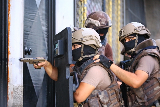 Adana merkezli 4 ilde uyuşturucu operasyonu: 13 gözaltı